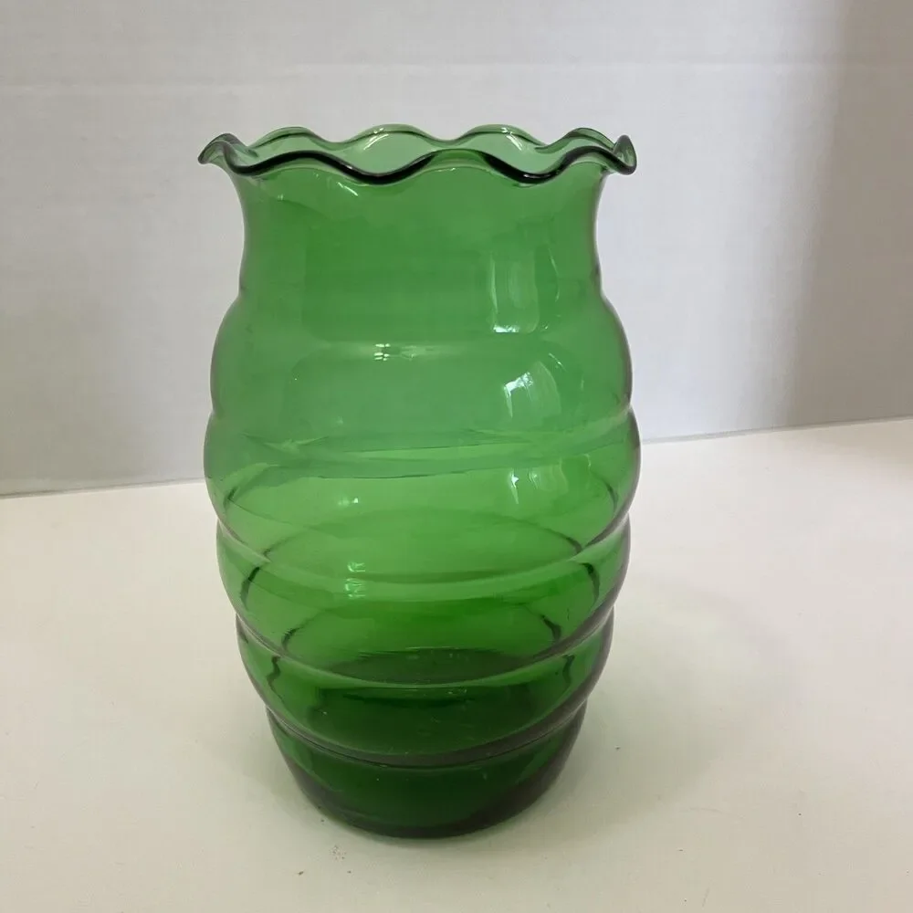 Vintage Forest Green Vase Depression Glass Bed Hive Ruffled Top 7”